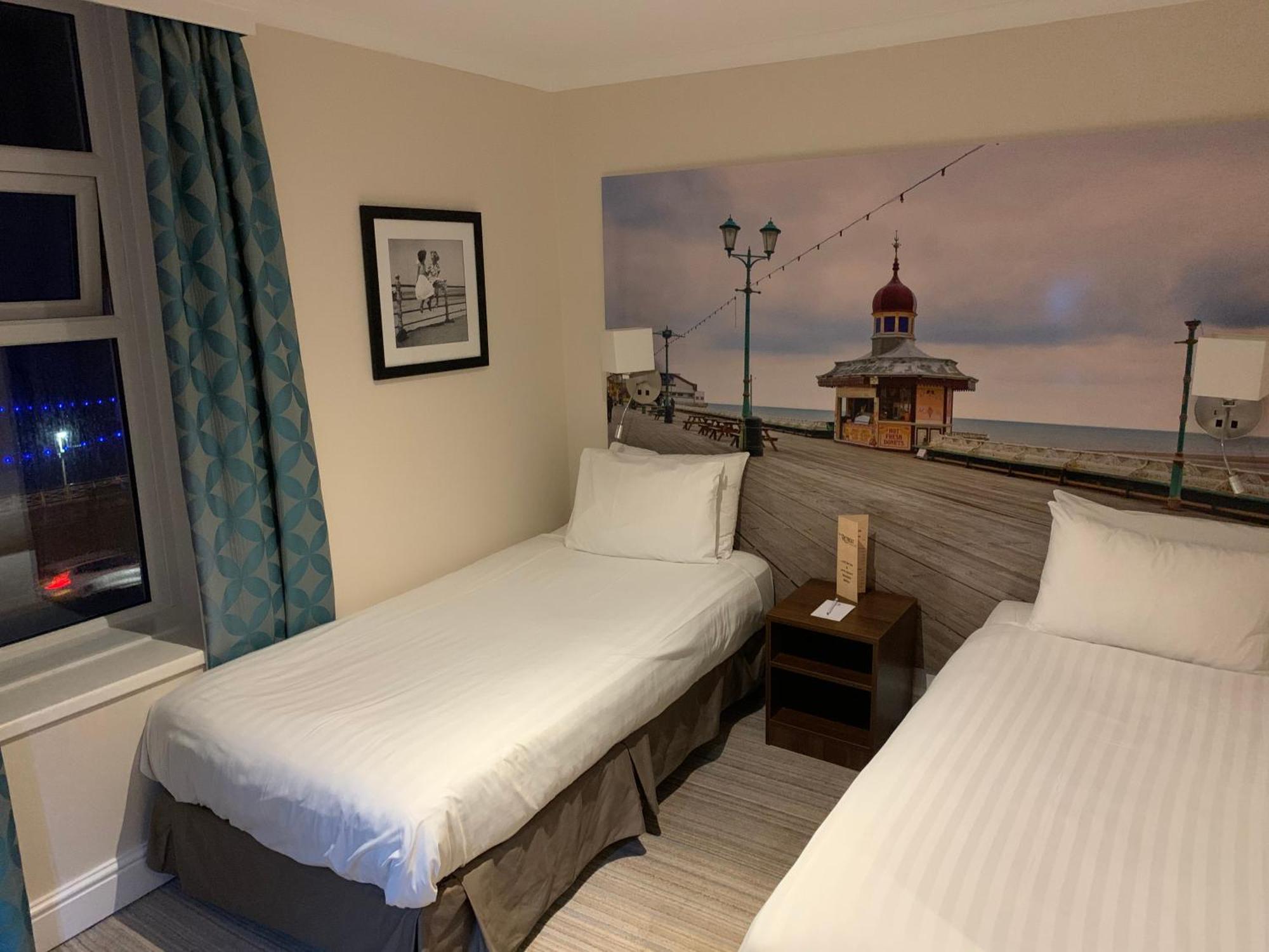 Best Western Carlton Hotel Blackpool Room photo